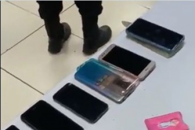 PM apreende cinco menores por roubo com réplica de pistola e celulares em Belford Roxo