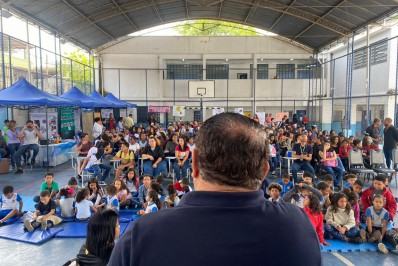 Escola municipal em Caxias realiza Feira Literária