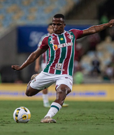 Jhon Arias fez 16 gols e deu 16 assistências na temporada pelo Fluminense