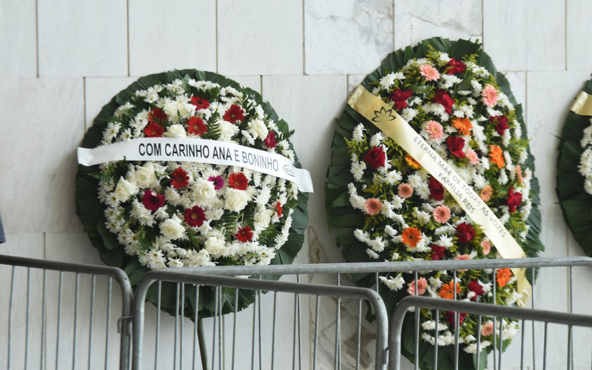 Corpo da cantora Gal Costa &eacute; velado na Assembleia Legislativa de S&atilde;o Paulo na manh&atilde; desta sexta-feira