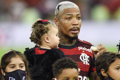 Na mira de clubes da Série A, Marinho pode seguir no Flamengo devido a alto salário