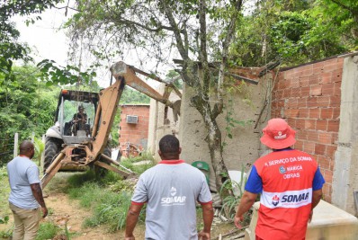Quatro casas em área de risco são demolidas no Spar em ação do Gated