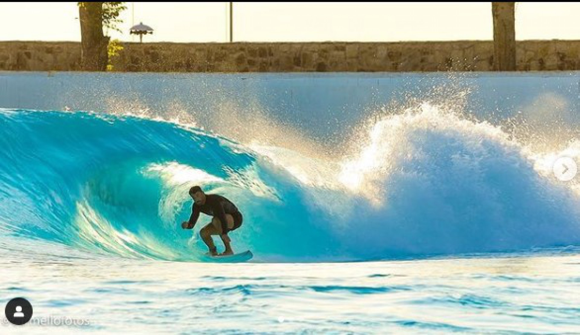 Cauã Reymond e Ítalo Ferreira surfam juntos em praia artificial - Reprodução Internet