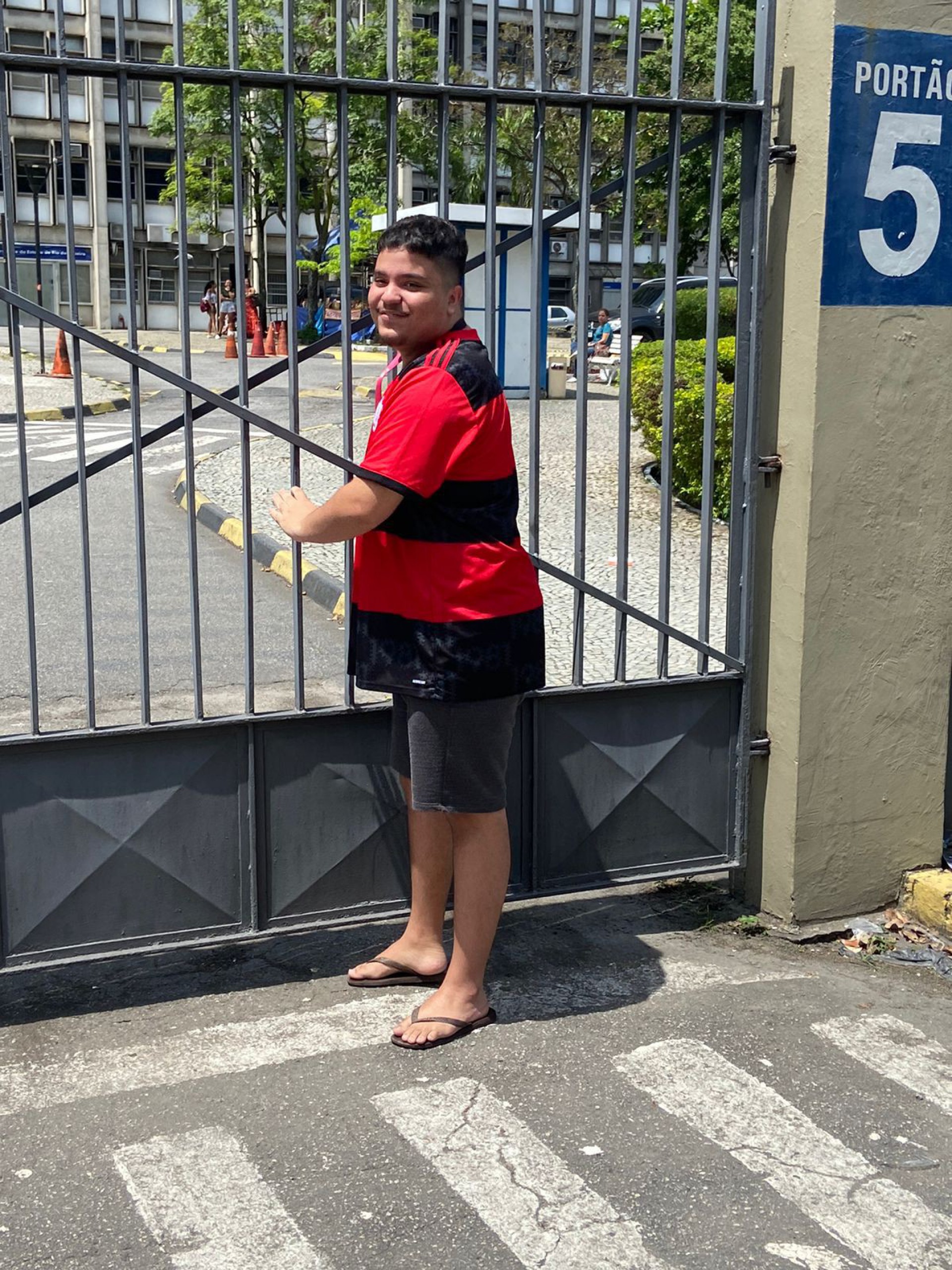 Gabriel Viveiros chegou atrasado para o primeiro dia do Enem 2022 - Brenda São Paio/Agência O Dia