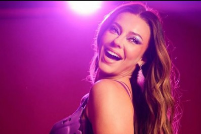 ​Paolla Oliveira aposta em look ousado para ensaio da Grande Rio; confira