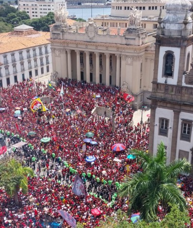 Torcedores do Flamengo fazem festa no Centro