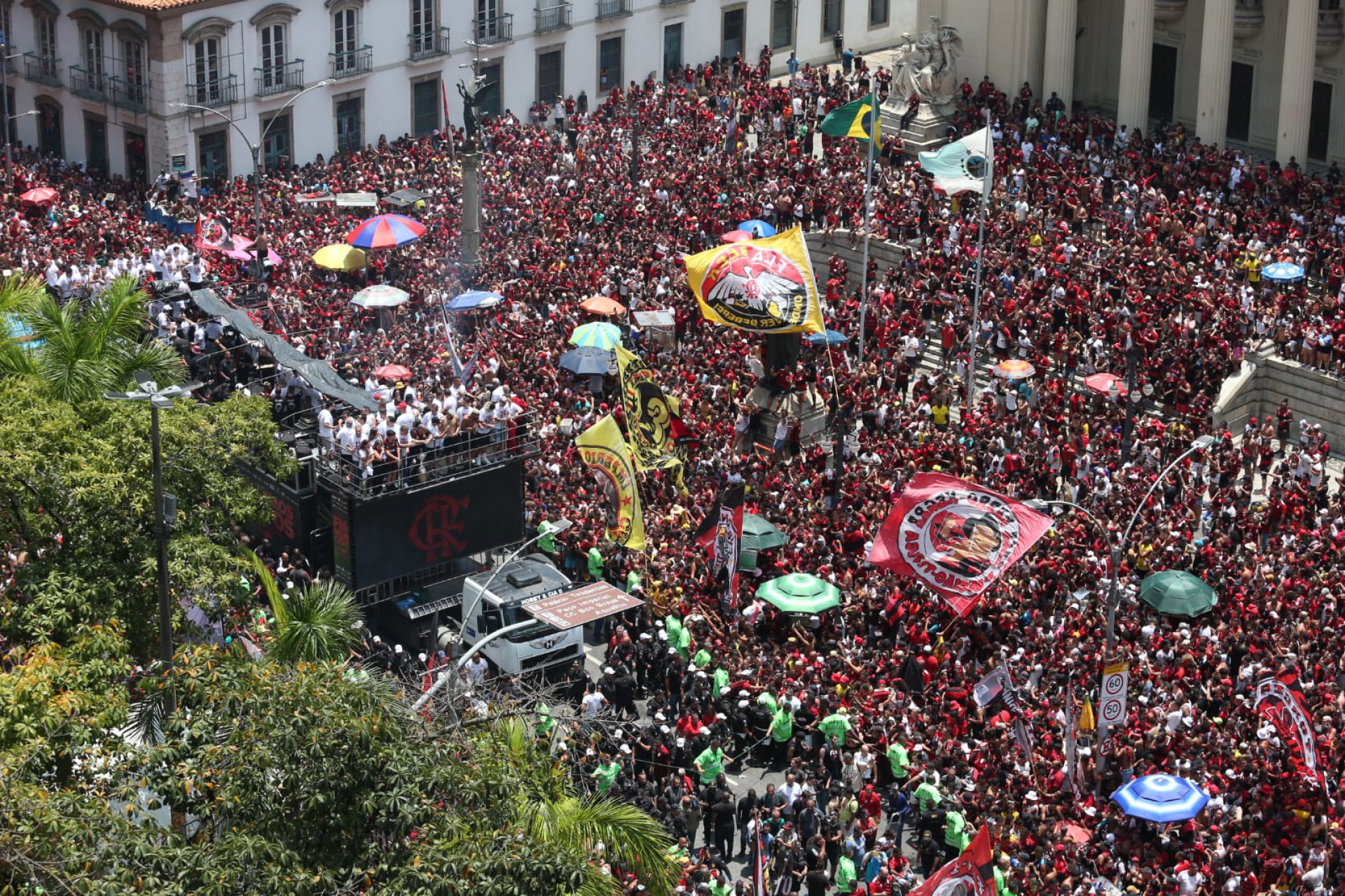 Torcedores do Flamengo fazem festa no Centro - Cleber Mendes / Agência O Dia