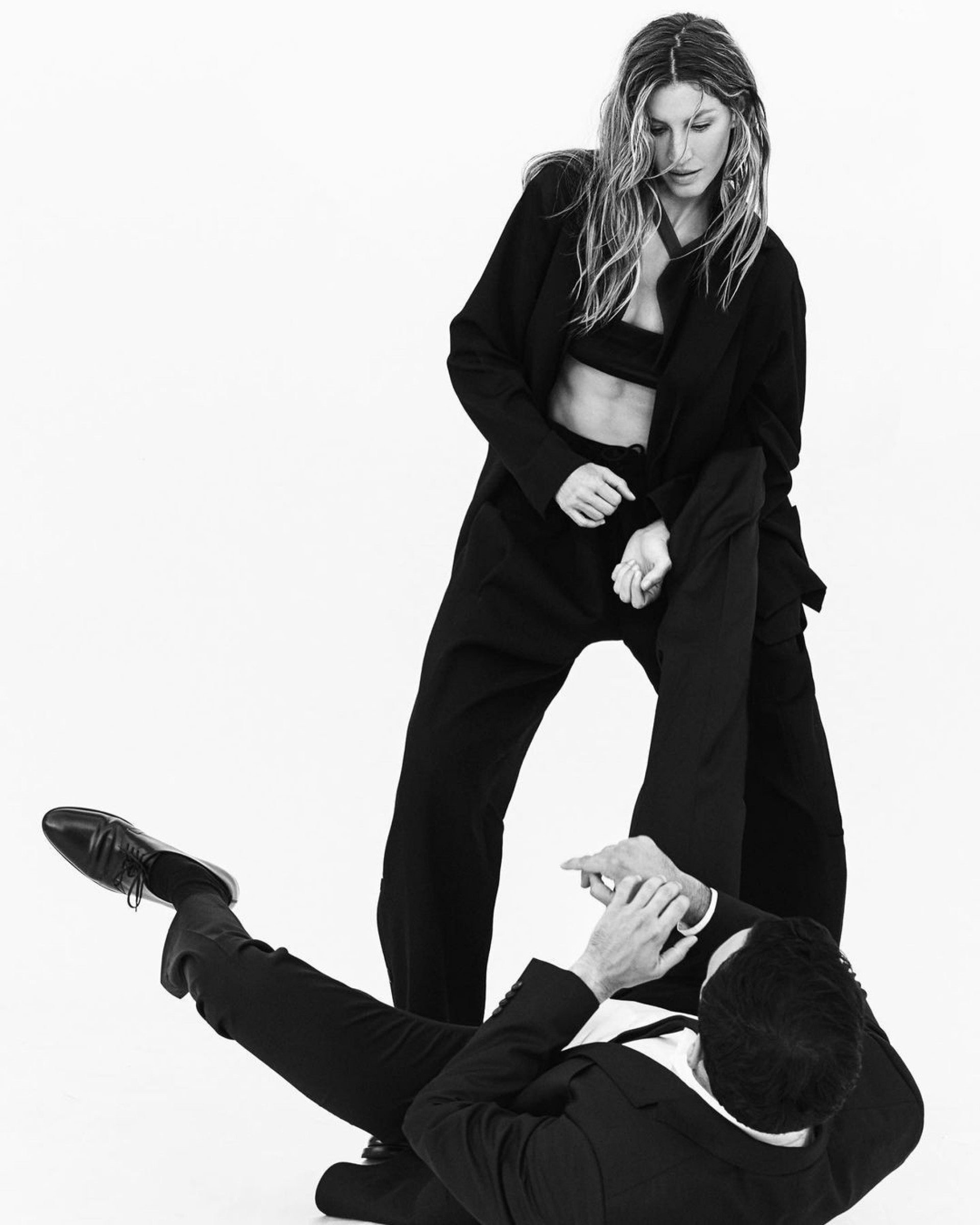 Gisele Bündchen e Joaquim Valente estrelam ensaio fotográfico para revista - Reprodução Instagram / @dustmagazine