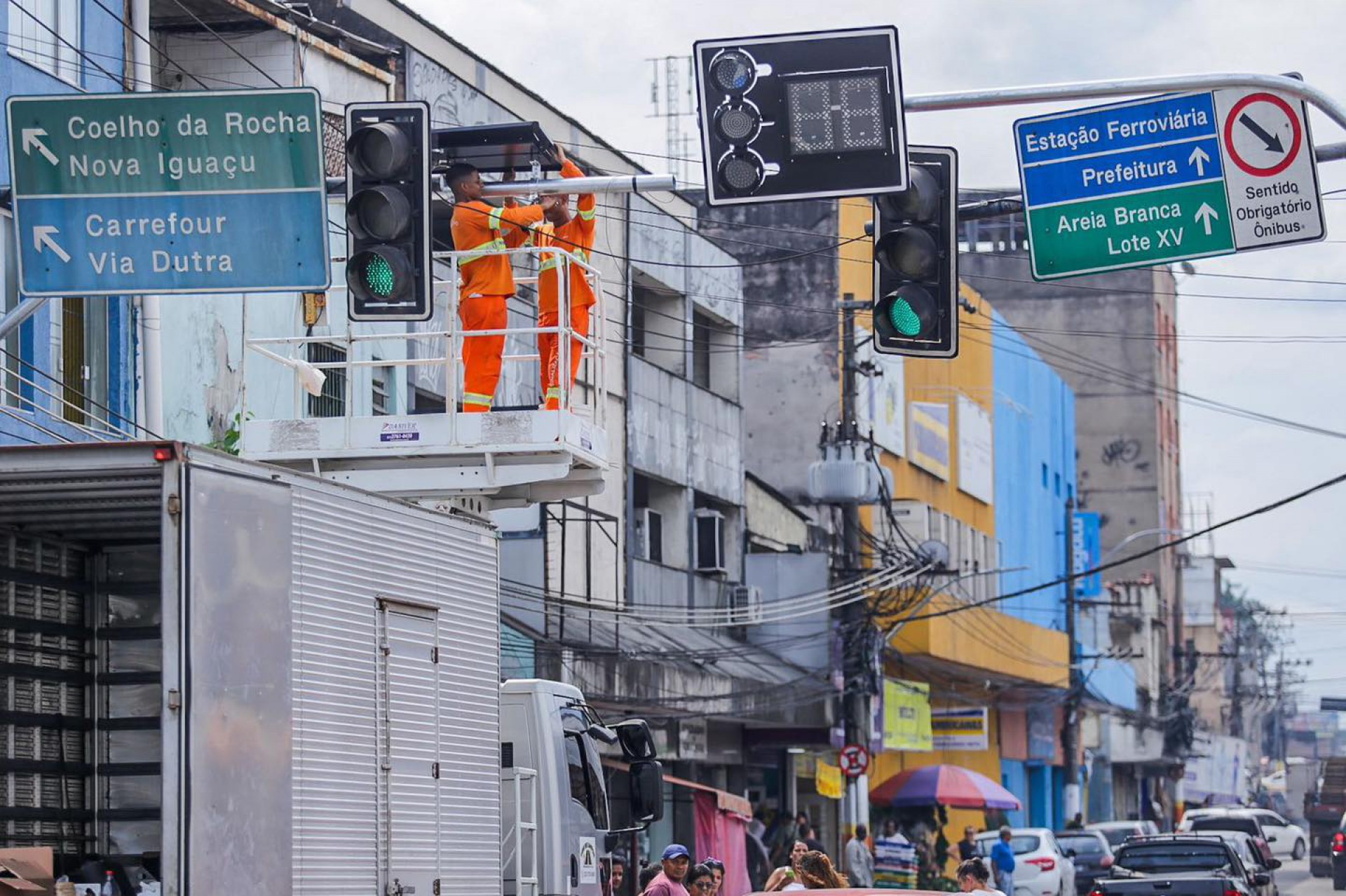 A iluminação pode ser vista de longe, no período da noite é possível enxergar de até 300 metros de distância - Rafael Barreto / PMBR