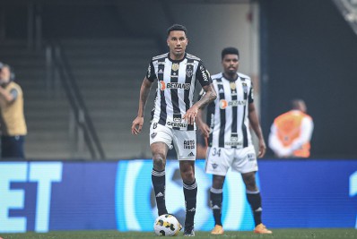 Fluminense e Vasco têm interesse na contratação de volante do Atlético-MG