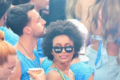 Famosos curtem show de Zé Felipe no cruzeiro de Wesley Safadão