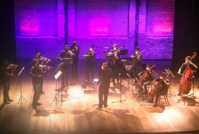 Orquestra da Grota faz apresentação no Theatro Municipal de Niterói
