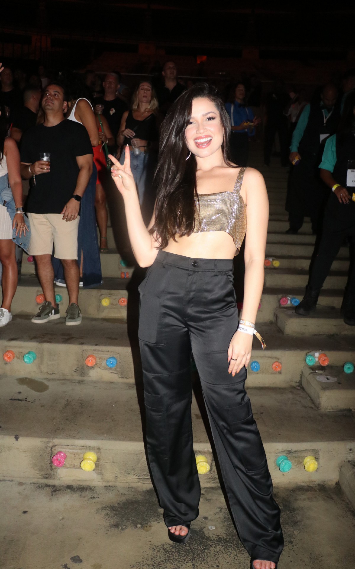 Juliette Freire curte show da banda Sorriso Maroto no Maracan&atilde;