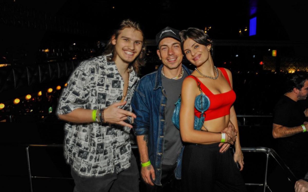 Zion, Di Ferreiro e Isabeli Fontana