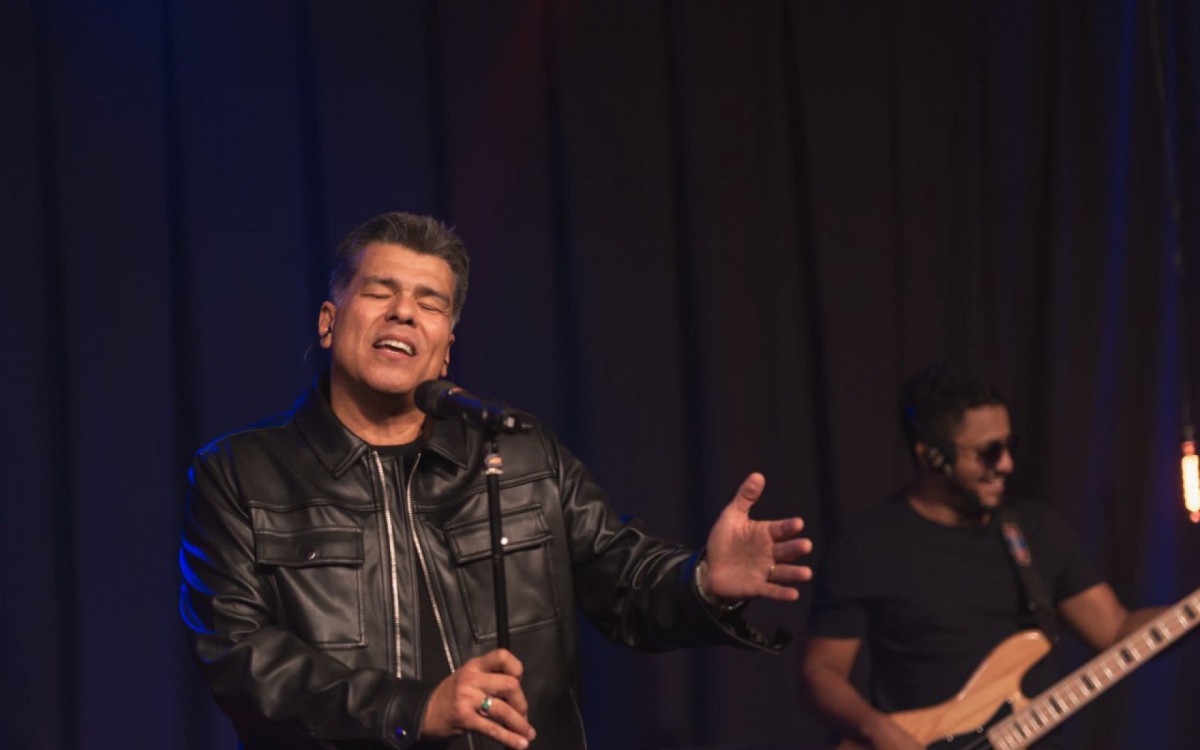 Maur&iacute;cio Mattar se apresenta no Teatro Jo&atilde;o Caetano nesta quinta-feira