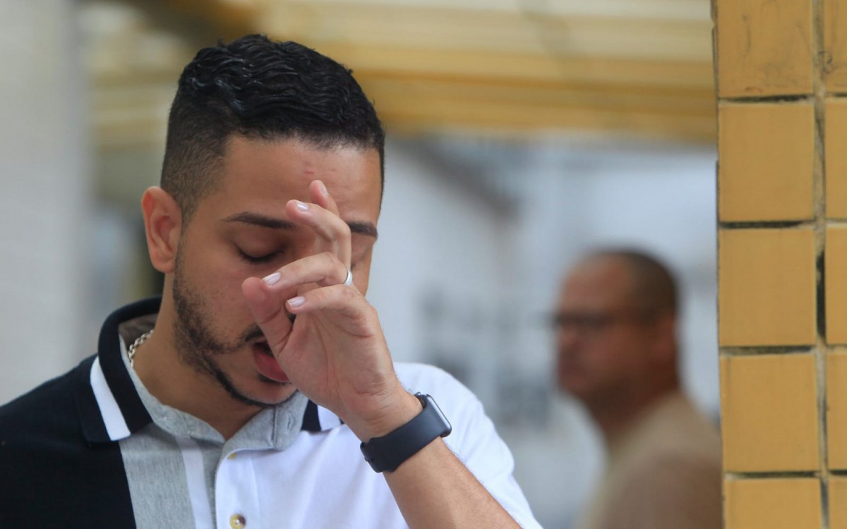  Igor Ferreira, ex noivo de Rita Nogueira esteve no IML do centro para liberação do corpo da vítima - Reginaldo Pimenta/Agência O DIA