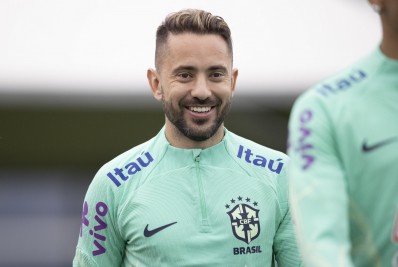 Lateral de origem, Everton Ribeiro 'renasce' no Flamengo e vive sonho da Copa do Mundo