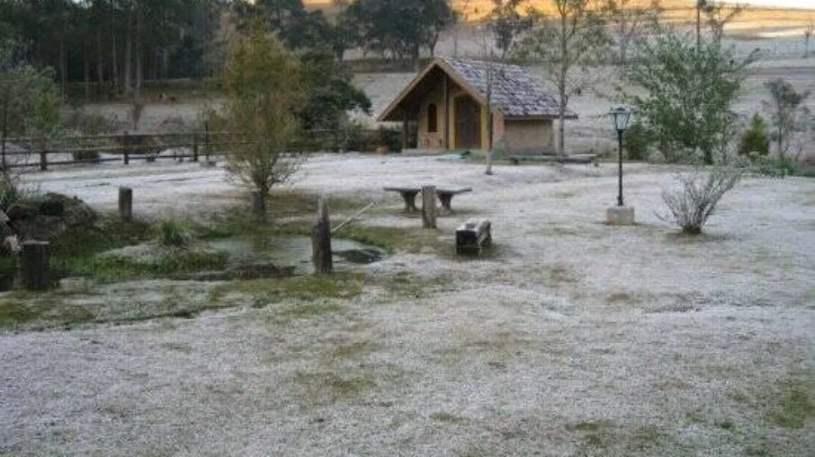Geada e temperaturas abaixo de 5ºC são registradas no RS e SC em plena primavera