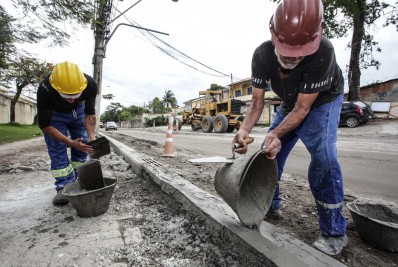 Obras de drenagem e pavimentação avançam no Engenho do Mato