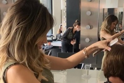 Autoestima e fonte de renda para comunidades carentes com ação social de  Ruth Damaris