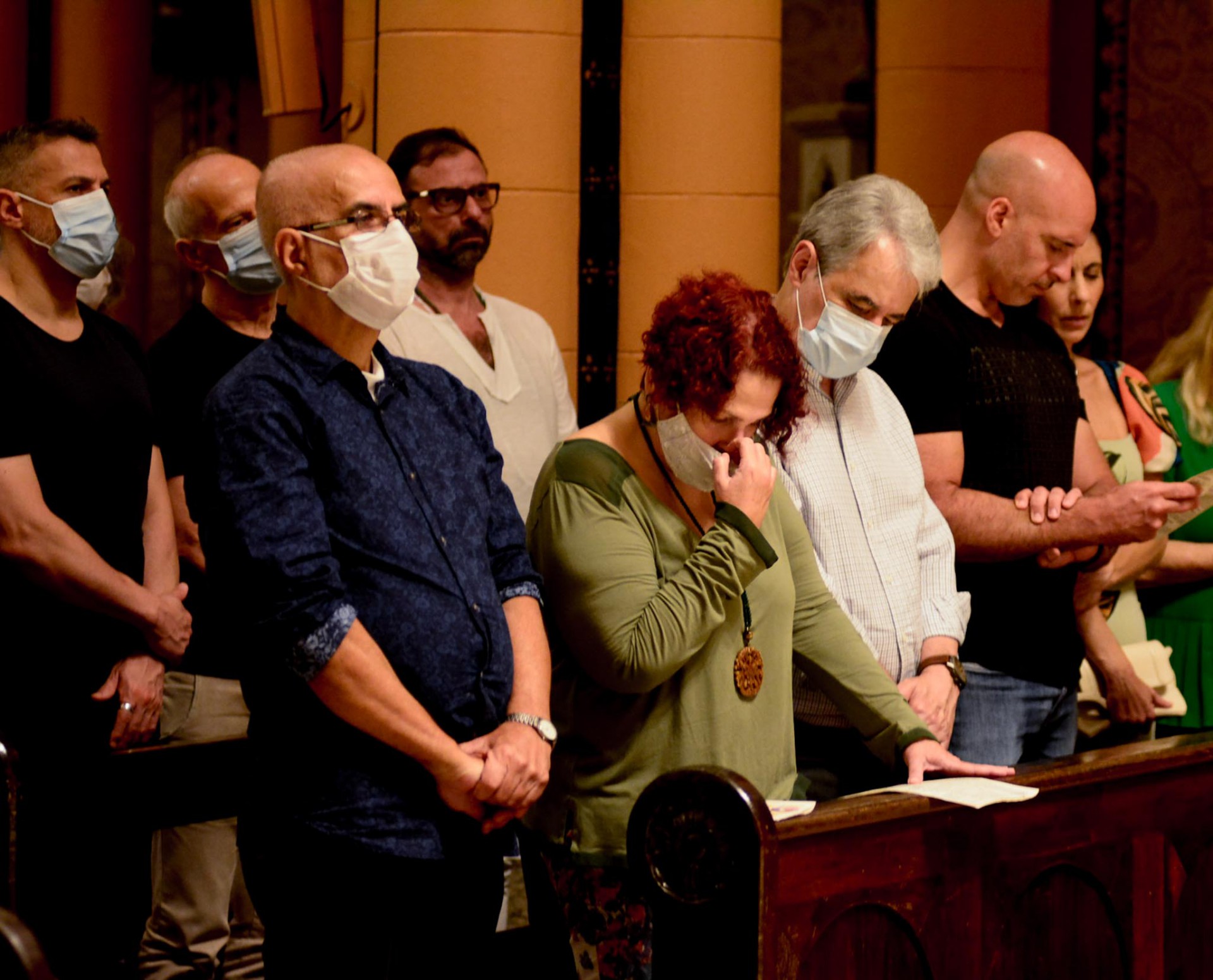 Amigos e familiares comparecem à Missa de Sétimo Dia da cantora Gal Costa, na Igreja Nossa Senhora da Paz, em Ipanema, na Zona Sul do Rio, na noite desta terça-feira - Webert Belício / Ag. News