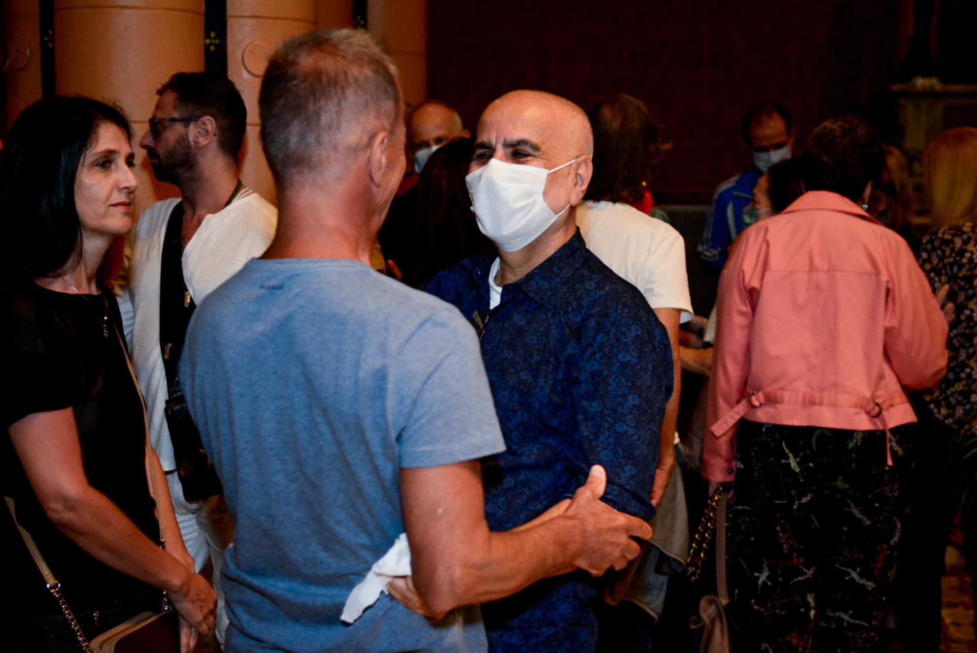 Amigos e familiares comparecem à Missa de Sétimo Dia da cantora Gal Costa, na Igreja Nossa Senhora da Paz, em Ipanema, na Zona Sul do Rio, na noite desta terça-feira - Webert Belício / Ag. News