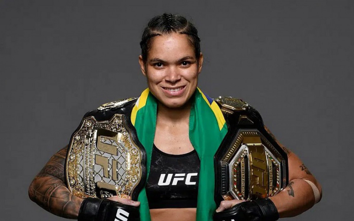 Amanda Nunes é a única a ostenta dois cinturões do UFC atualmente