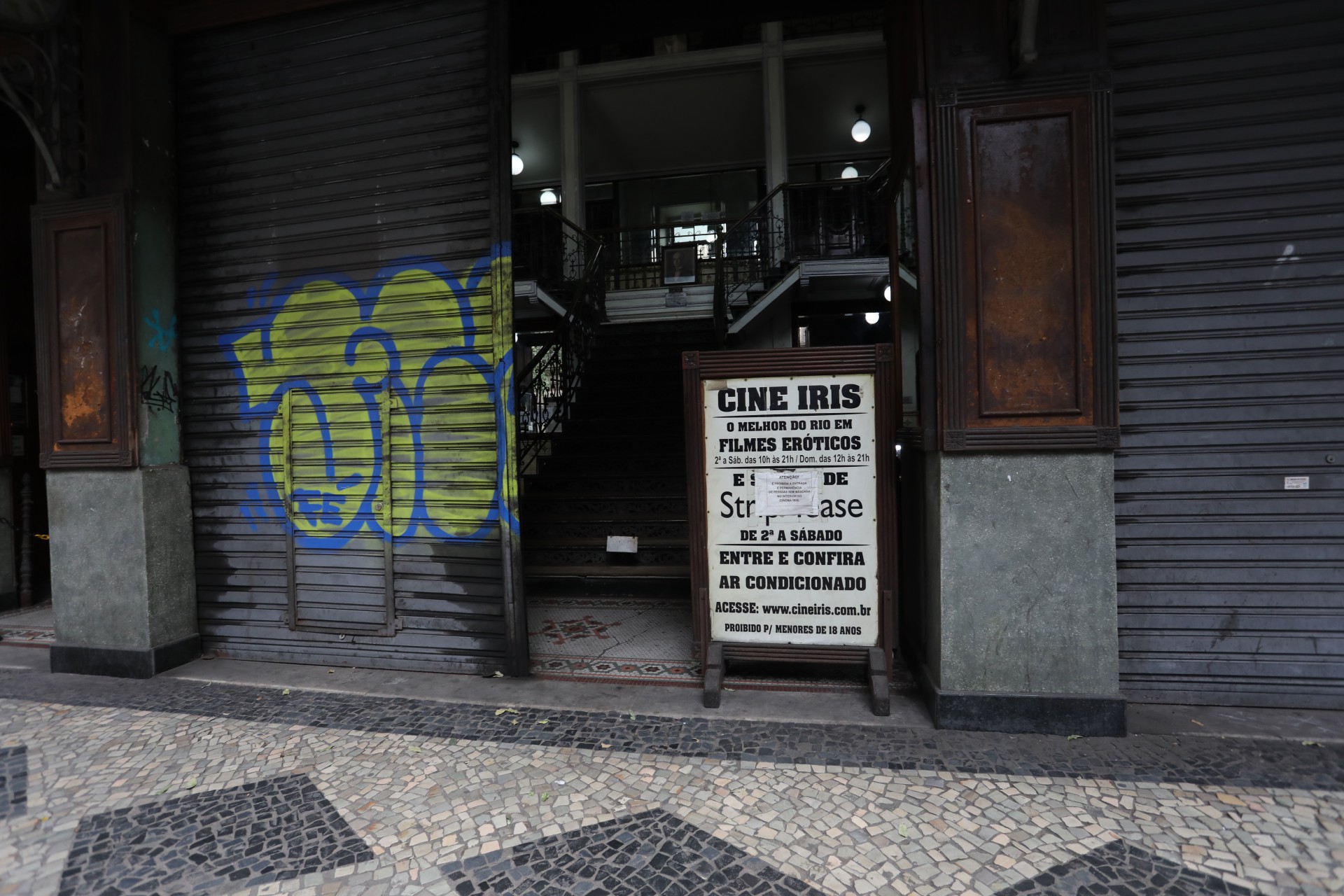 Fachada do tradicional Cine &Iacute;ris - Pedro Ivo / Ag&ecirc;ncia O Dia