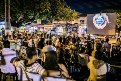 CineSolarzinho, primeiro cinema itinerante movido a energia solar do Brasil, chega nesta sexta feira (18) a Búzios