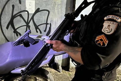 PM prende criminoso apontado como gerente do tráfico de drogas do Castelar, em Belford Roxo
