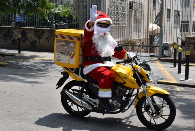 Cartas para 'Papai Noel dos Correios' já podem ser adotadas no Rio
