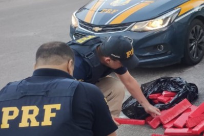PRF apreende 80 kg de maconha em Mangaratiba