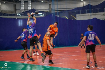 Rio sedia segunda edição de campeonato de handebol LGBTQIAP+