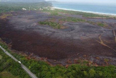 Vídeo mostra estrago causado por incêndio nas Dunas do Peró, em Cabo Frio