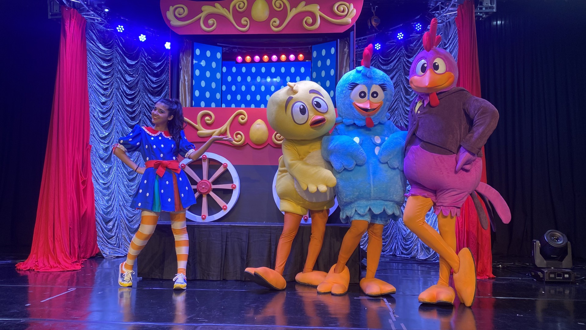 Trupe da Galinha Pintadinha est&aacute; em cartaz no EcoVilla Ri Happy - Divulga&ccedil;&atilde;o