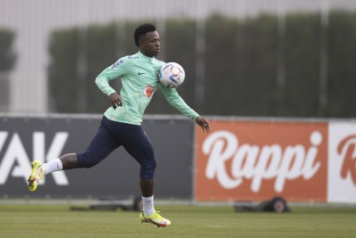 Vinicius Júnior afirma que adversários na Espanha foram 'sujos' e exalta Neymar: 'Muito importante'