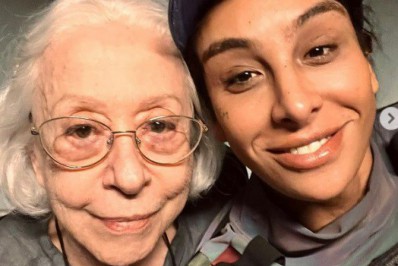 Linn da Quebrada compartilha cliques ao lado de Fernanda Montenegro