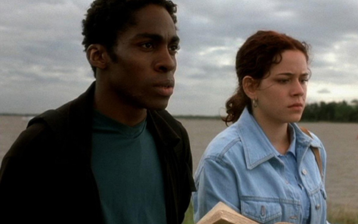 Lázaro Ramos e Leandra Leal em 'O Homem que Copiava' (2003) - Reprodução