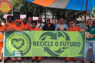 Largo do Machado recebe campanha de incentivo à coleta seletiva da Comlurb