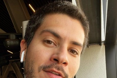 Arthur Aguiar explica sumiço das redes: 'Estou em um curso'