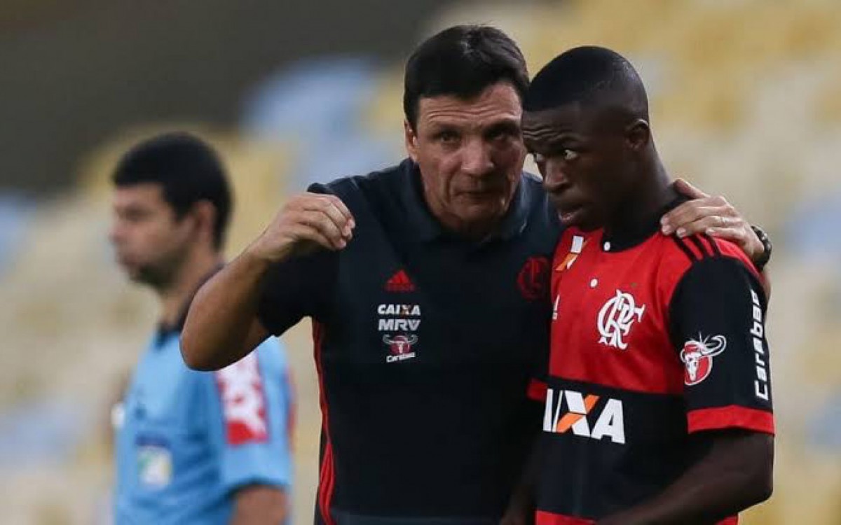 Z&eacute; Ricardo foi o t&eacute;cnico respons&aacute;vel por lan&ccedil;ar Vin&iacute;cius J&uacute;nior nos profissionais