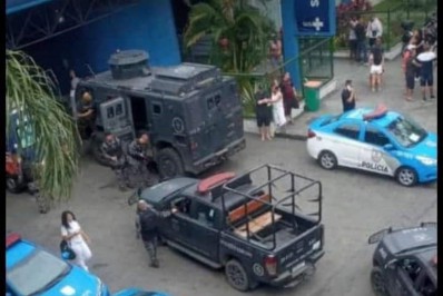 Segundo dia de confrontos no Jacarezinho entre PMs e traficantes tem dois policiais baleados