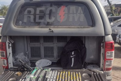 PM prende homem com drogas e arma em São Gonçalo