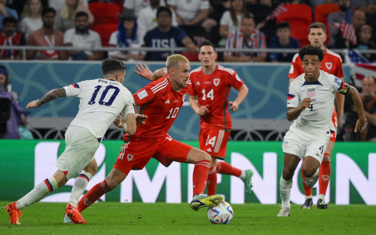 Depois de um primeiro tempo ruim, Pa&iacute;s de Gales cresceu de produ&ccedil;&atilde;o no segundo tempo