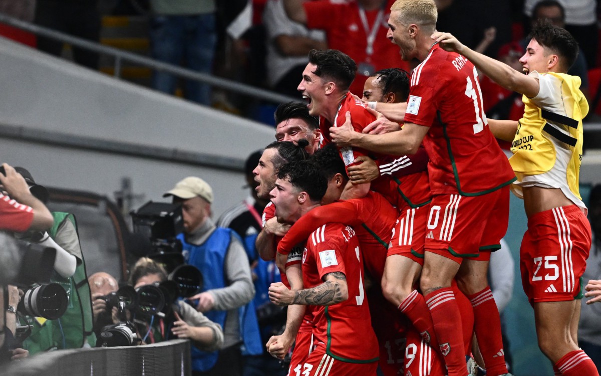 Festa da seleção de Gales com gol de Bale - FOTO: Jewel SAMAD / AFP