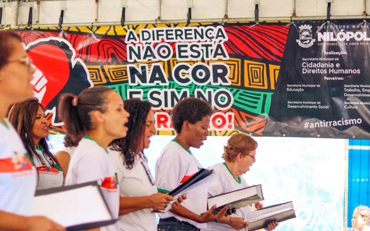 O evento foi intitulado "A diferença não está na cor e sim no coração"