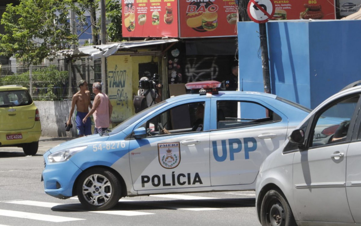 Policiamento reforçado no entorno da comunidade do Jacarezinho após três dias de intenso confronto - Marcos Porto/Agência O DIA