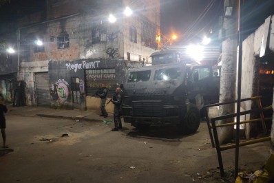 Clima tenso no Jacarezinho fecha duas unidades de saúde e nove escolas 