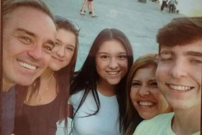 Viúva de Gugu Liberato mostra última foto do apresentador em família