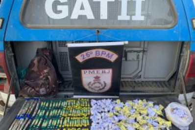 Adolescente é detido com drogas em Araruama